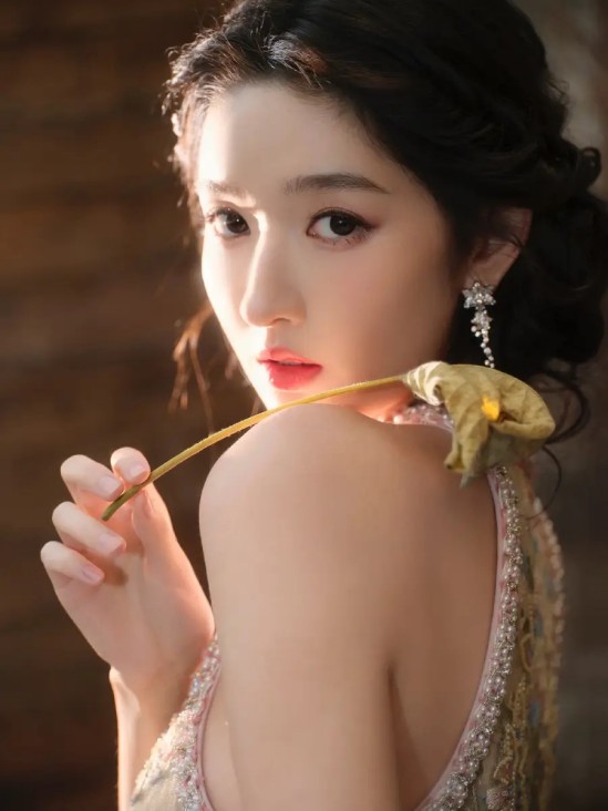 《马腾你别走》超前放映：林更新李幼斌“忘年交”笑泪交织，用东北幽默叩问生死与陪伴